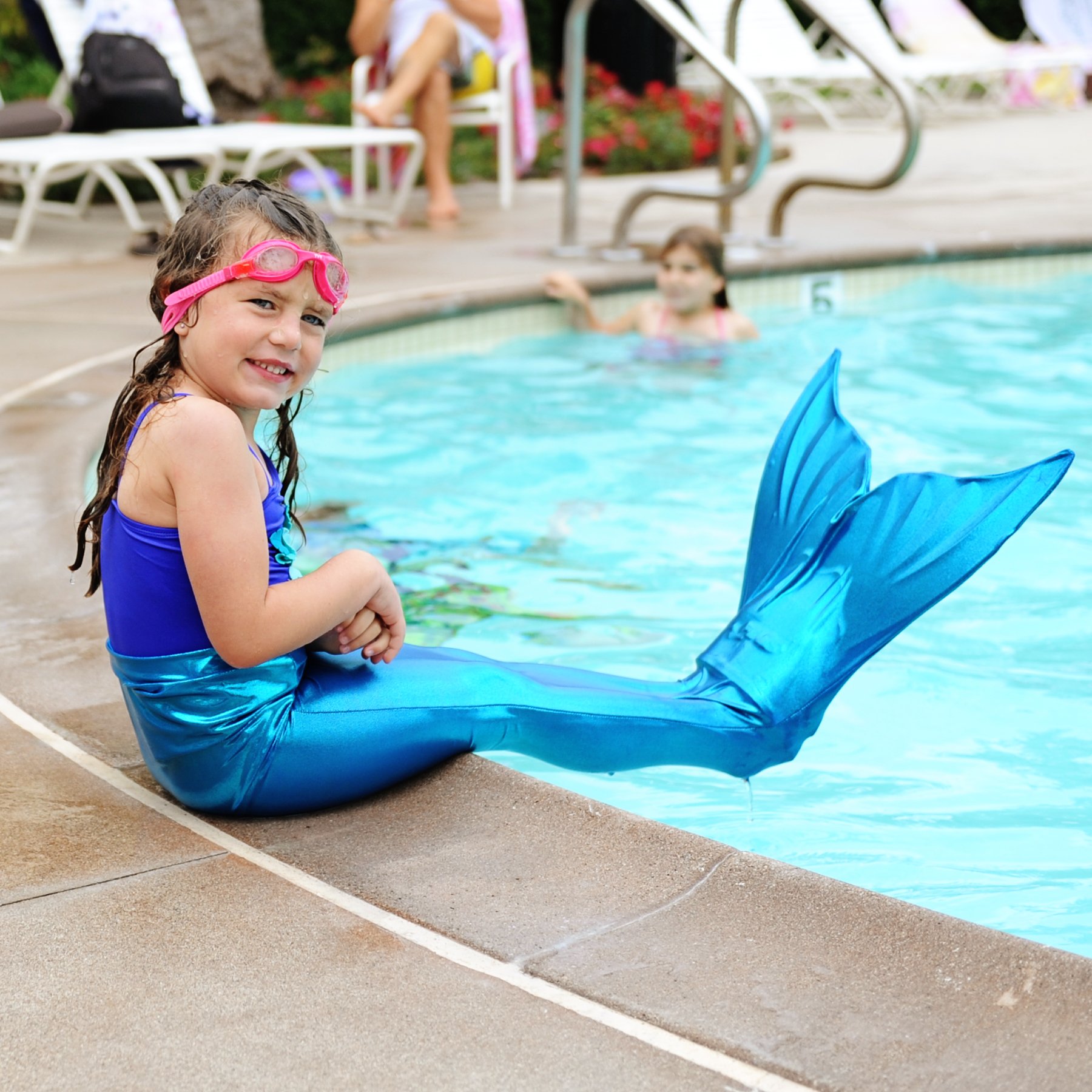 How to Throw the Best Magical Mermaid Pool Party this Summer