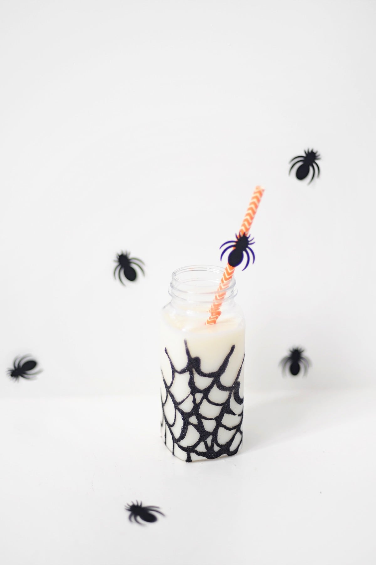 DIY Halloween Glitter Spiderweb Party Drink Bottles--Video Tutorial — Pink Peppermint Design