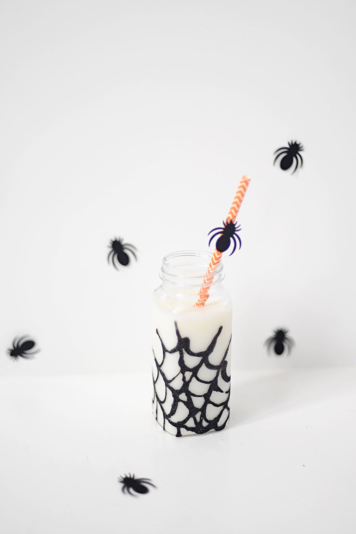 DIY Halloween Glitter Spiderweb Party Drink Bottles--Video Tutorial — Pink Peppermint Design