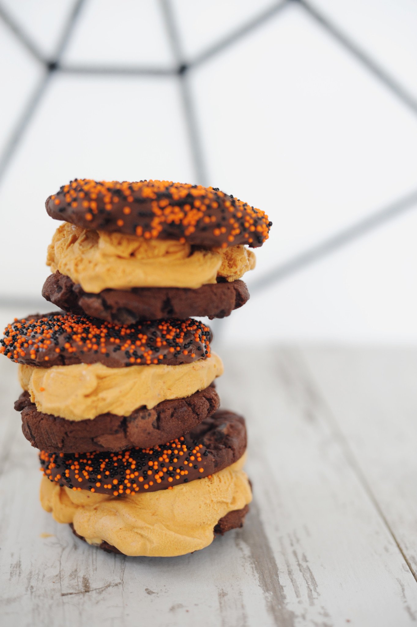 Chocolate pumpkin ice cream sandwiches 4