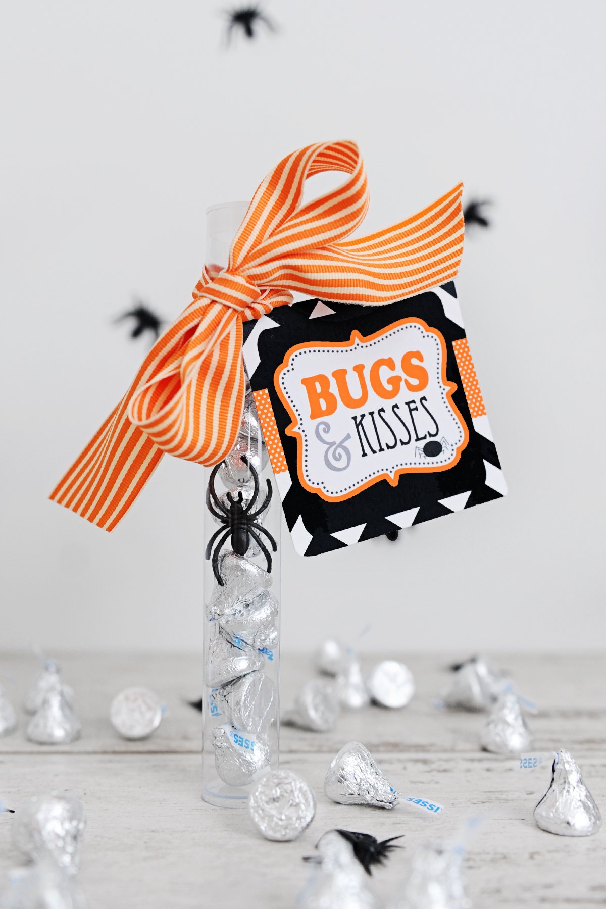 cute-bugs-and-kisses-printable-for-halloween-pink-peppermint-design