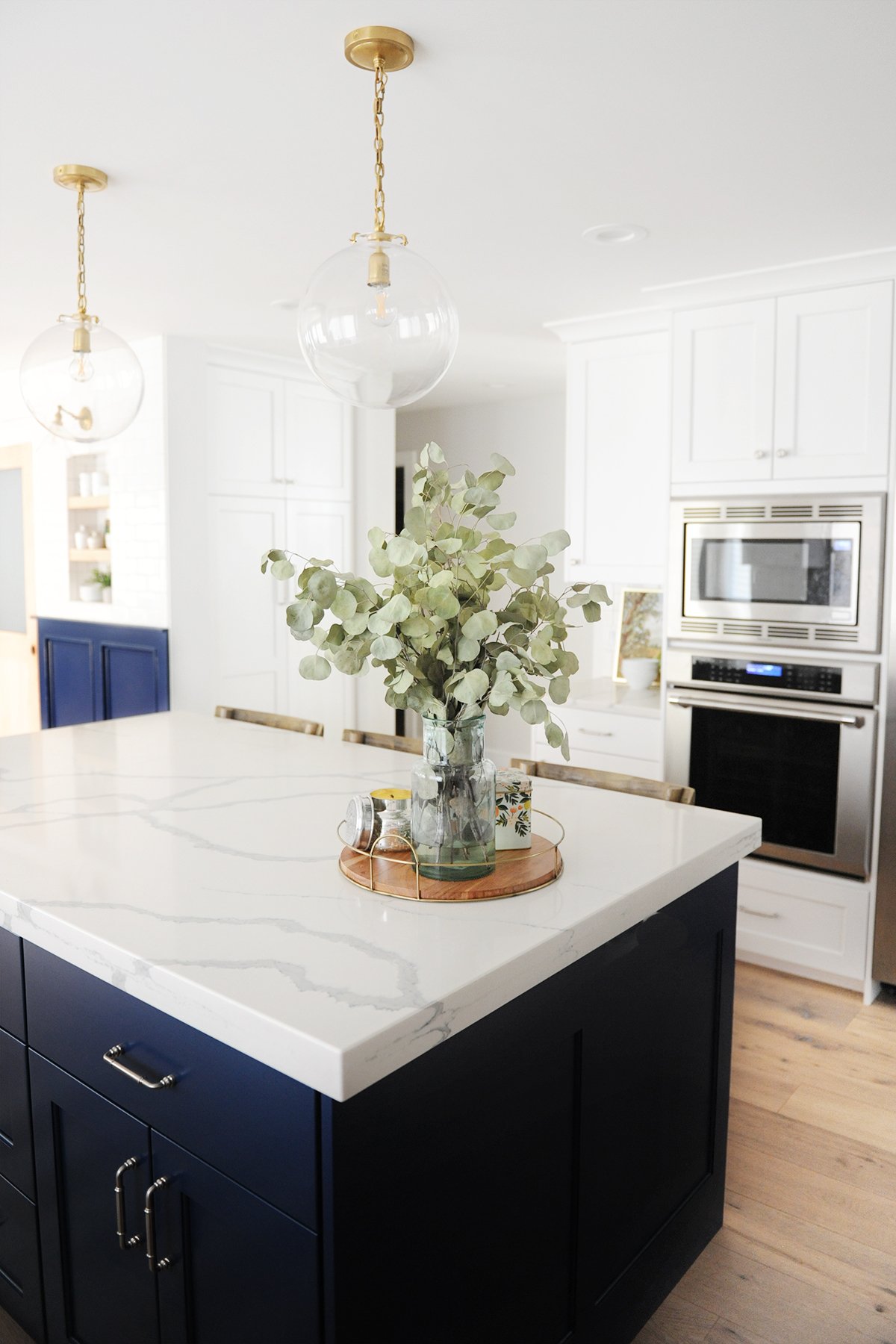 How to Accessorize a Kitchen Counter