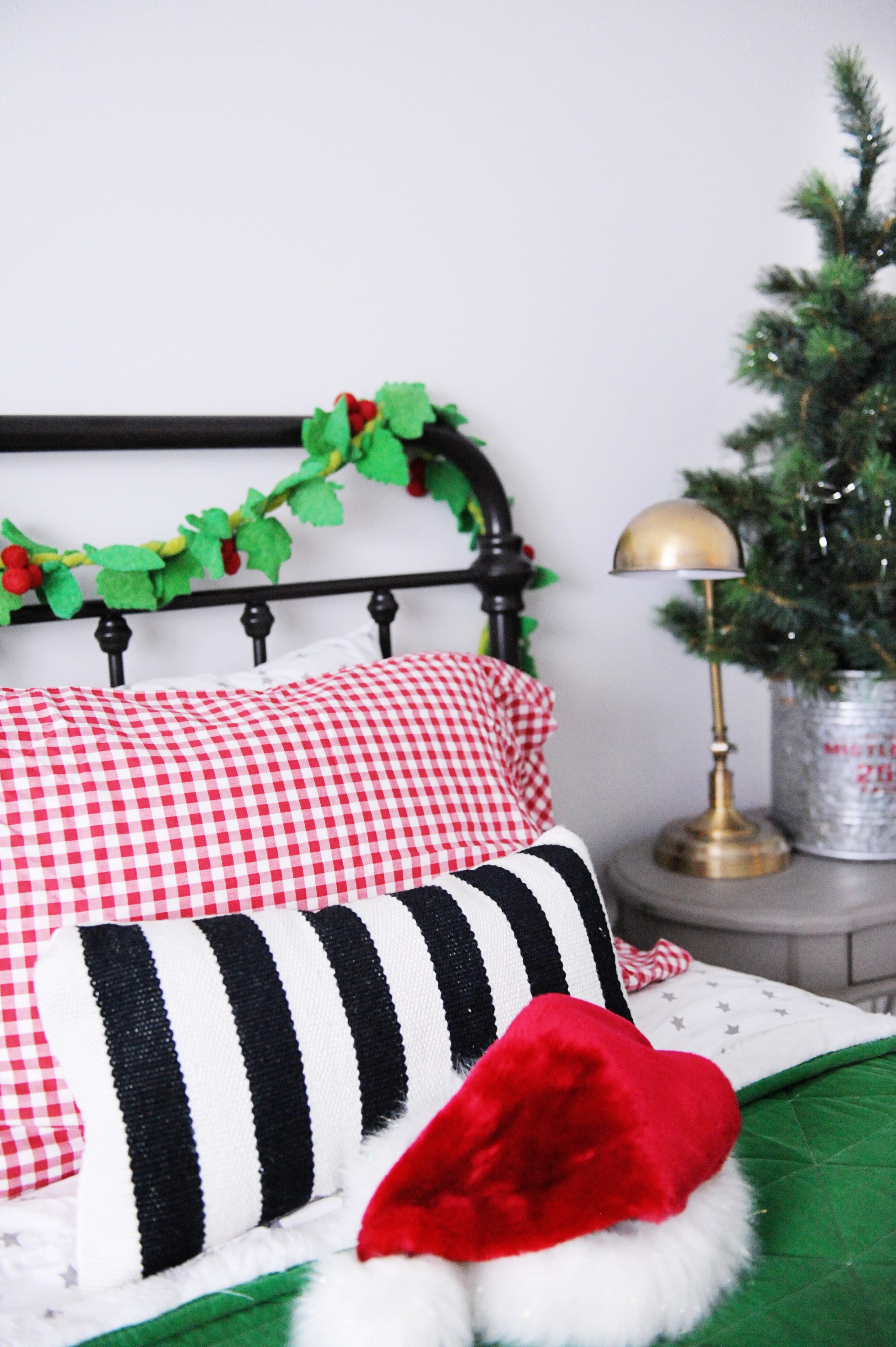 Christmas bedroom decorating ideas