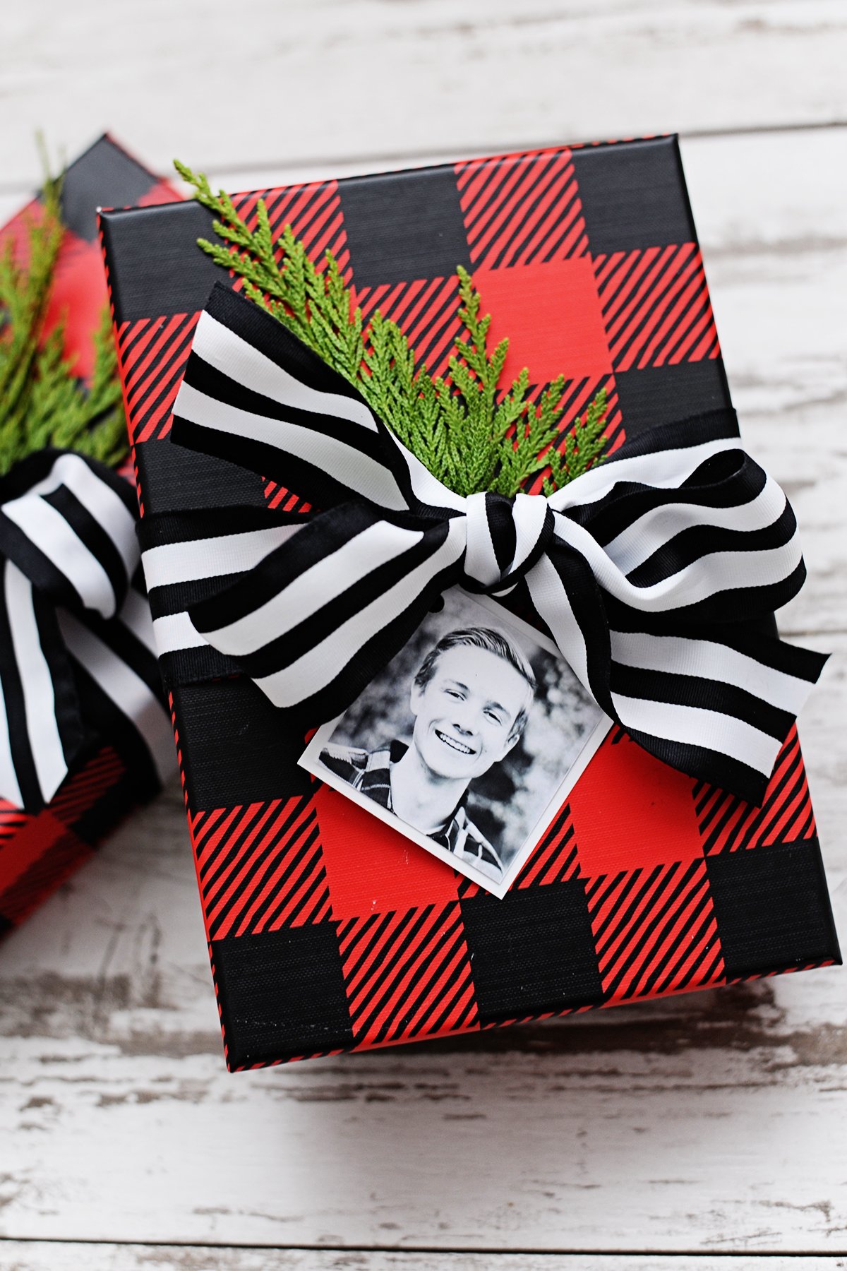 DIY Gift Toppers and Gift Tags that look like Peppermint Candies