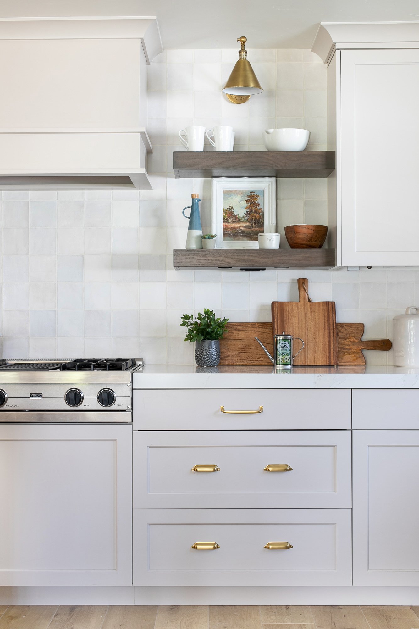 https://pinkpeppermintdesign.com/wp-content/uploads/2021/04/kitchen-closeup.jpg