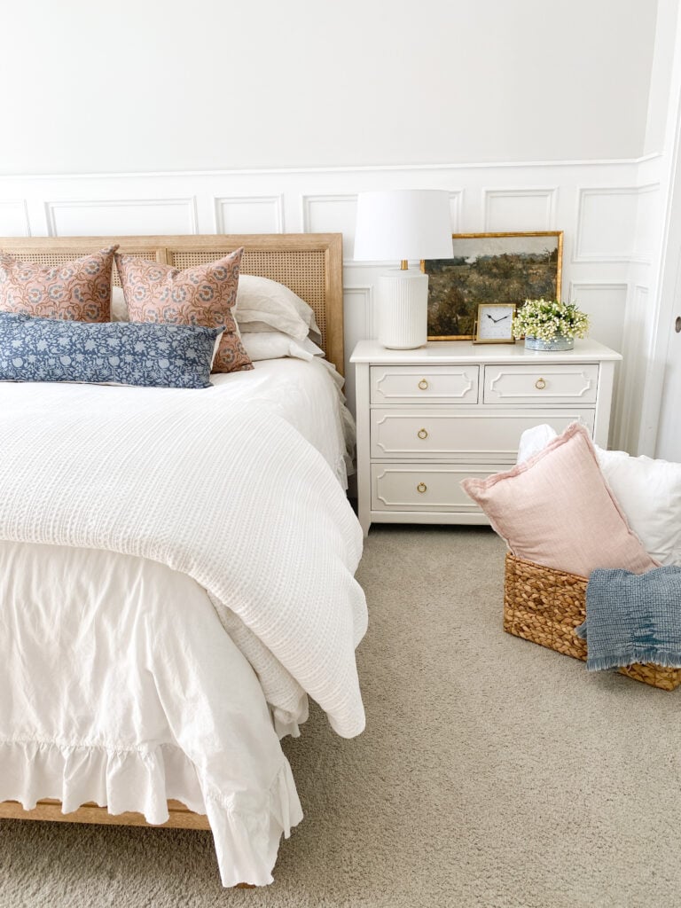 BED PILLOW ARRANGEMENTS YOU WILL LOVE - StoneGable