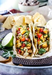 Chili lime chicken tacos with grilled pineapple salsa 002