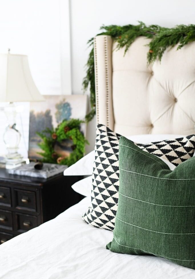 Christmas bedroom decorations