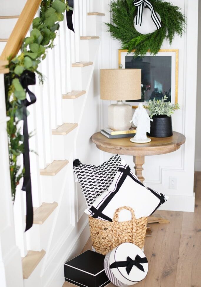 Christmas entry way decorating ideas 4