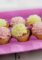 Cupcakes in egg carton header