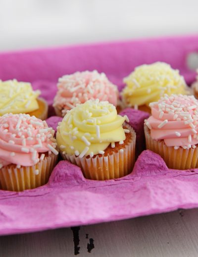 Cupcakes in egg carton header