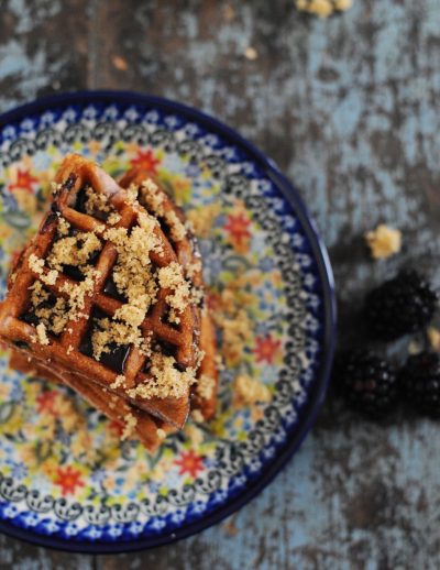 Delicious blueberry crumble waffles recipe