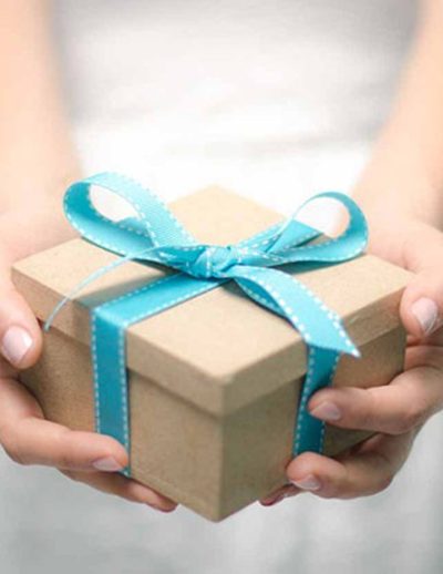 Giftcenterpresentbow1 header