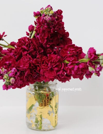 Gold foil diy vase wedding diy tutorial modern wedding modern florals abstract wedding abstract art bride header