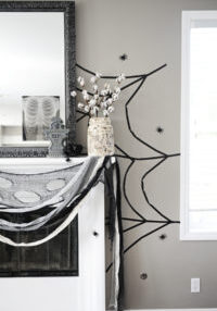 Halloween mantel 1