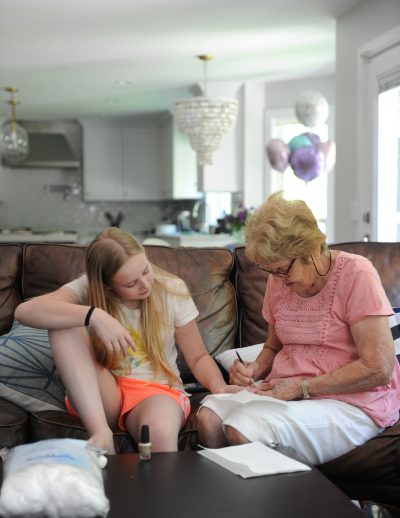 Nails with grandma 4